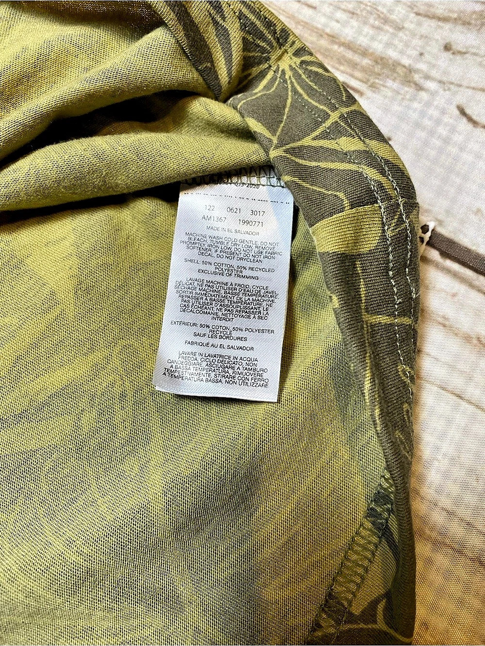 Columbia PFG Tamiami II Tropical Print Polo in Green Size Medium NWT - Picture 6 of 9